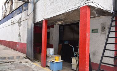Nave Industrial en Venta: Oficinas y Mini Bodegas
