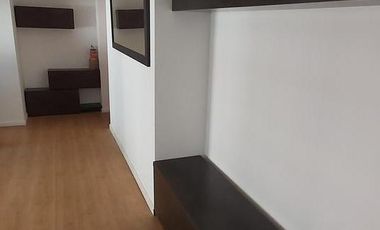 Departamento - 2  ambientes luminoso  con cochera cubierta fija   - Palermo Chico