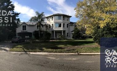 Excelente casa a la venta Saint Thomas Norte