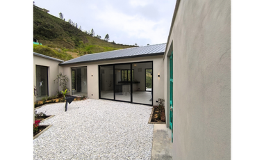 CASA PARA ESTRENAR EN VENTA EN UNIDAD CERRADA , EL RETIRO