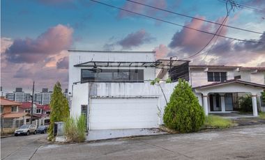 Venta de Casa, Condominio Altos de Sta. Maria