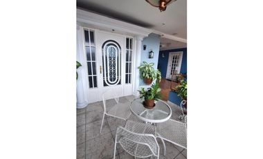 VENDO HERMOSA REMODELADA CASA URB. CAMINO REAL  SAN ANTONIO