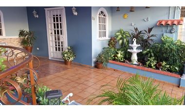 VENDO HERMOSA REMODELADA CASA URB. CAMINO REAL  SAN ANTONIO