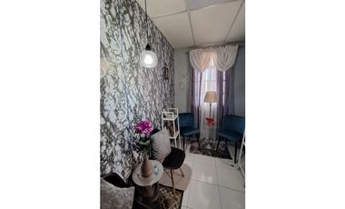 VENDO HERMOSA REMODELADA CASA URB. CAMINO REAL  SAN ANTONIO