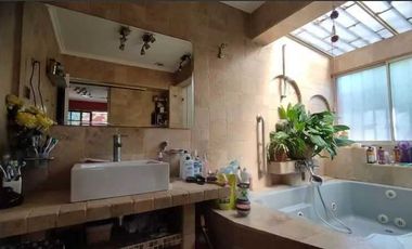 Casa en venta en LA REINA
