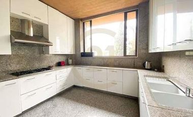 ARRIENDO CASA VITACURA LO CURRO CONDOMINIO