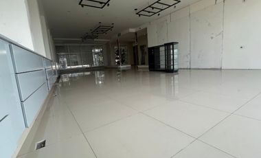 LOCAL COMERCIAL EN RENTA UBICADO EN PB-A EN LOMAS DE CHAMIZAL