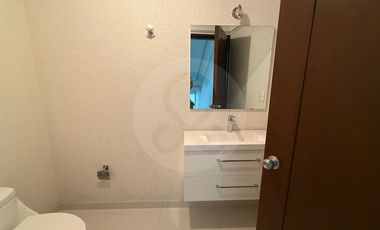 LA PUNTA, SEXTA SECCIÓN DE LOMAS VERDES. Casa en condominio en venta en Lomas Verdes