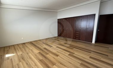 LA PUNTA, SEXTA SECCIÓN DE LOMAS VERDES. Casa en condominio en venta en Lomas Verdes