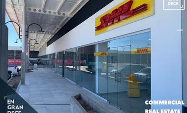 Locales en Renta, Plaza Mivia Lola, Sector Montecarlo, Amplio Estacionamiento, Anclado con Elektra, Taipak, Gym 24/7