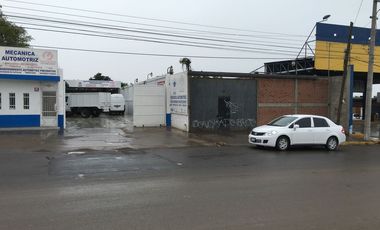 Amplio local en renta equipado con palapa refrigerada ideal para restaurante con estacionamiento sobre vialidad principal M. Clouthier.
