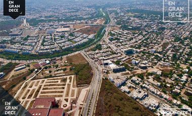 Locales Comerciales en Renta - Plaza Paseo Oasis