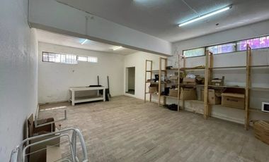 Arriendo local comercial a pasos de Mall Vivo Los Trapenses