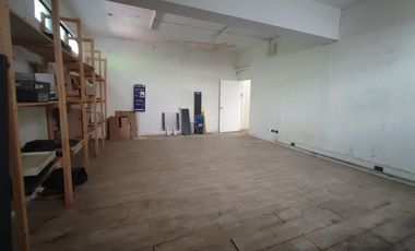 Arriendo local comercial a pasos de Mall Vivo Los Trapenses