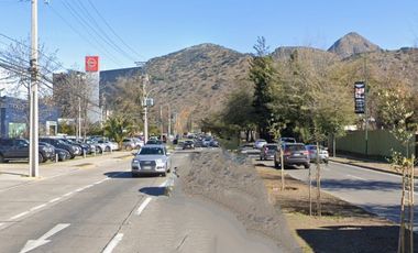 Arriendo local comercial a pasos de Mall Vivo Los Trapenses