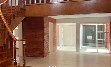 CASA EN ALQUILER EN SAN ISIDRO IDEAL PARA EMBAJADA