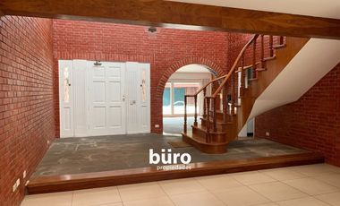 CASA EN ALQUILER EN SAN ISIDRO IDEAL PARA EMBAJADA