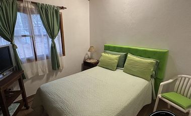 Casa a 300m del mar en Costa del Este - Av. 3 e/ Orquideas y Violetas al 346