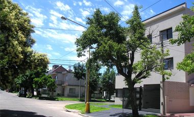 EDIFICIO TALCAHUANO ESQUINA CASTELLI COCHERA SEMICUBIERTA DE 2,52 POR 5,20 MTS