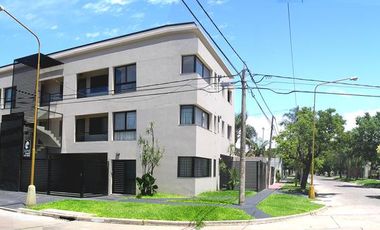EDIFICIO TALCAHUANO ESQUINA CASTELLI COCHERA SEMICUBIERTA DE 2,52 POR 5,20 MTS