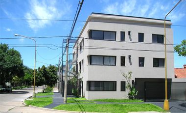EDIFICIO TALCAHUANO ESQUINA CASTELLI COCHERA SEMICUBIERTA DE 2,52 POR 5,20 MTS