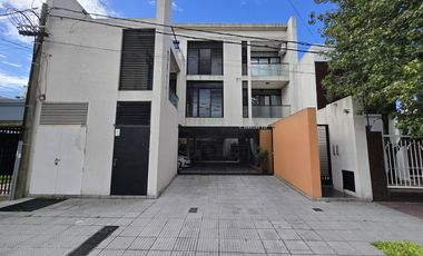 EDIFICIO ZEBALLOS 148 COCHERA CUBIERTA DE 2,50 POR 5,00 MTS
