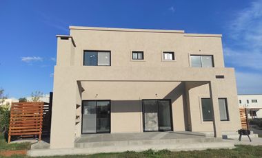 Casa en Venta en Santa Elena, Pilar del Este, Pilar, G.B.A. Zona Norte, Argentina