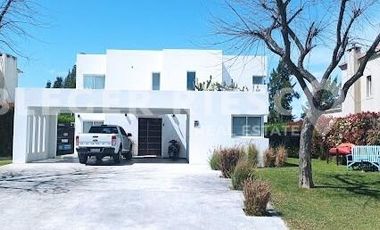 Casa en Alquiler en San Isidro Labrador, Villanueva, Tigre, G.B.A. Zona Norte, Argentina