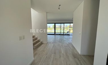 Casa en Alquiler en El Cantón, Escobar, G.B.A. Zona Norte, Argentina
