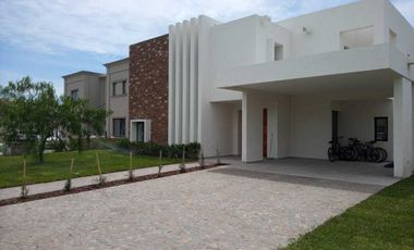 Casa en Alquiler en San Matias, Escobar, G.B.A. Zona Norte, Argentina