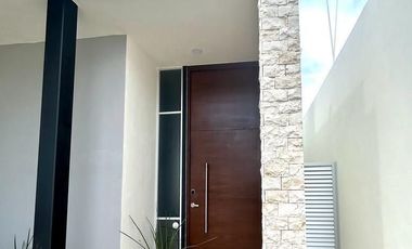 Casa de una planta equipada y amueblada de tres habitaciones y piscina