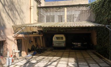 Casa como terreno(Triángulo dorado)