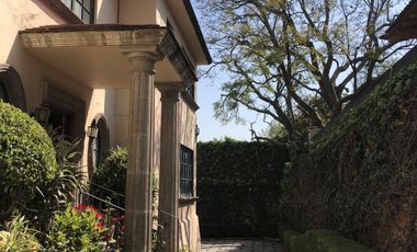 Casa como terreno(Triángulo dorado)