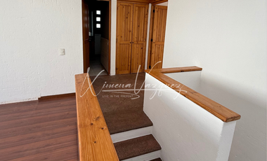 Casa en Venta: en Casa de Campo, con 2 Plantas y Jardín