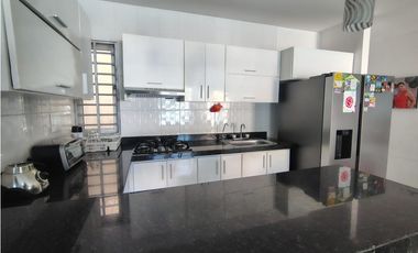 VENTA DE CASA EN LA MARGEN IZQUIERDA DE MONTERIA