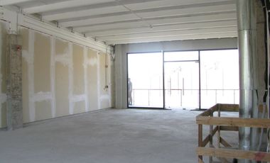 ARRIENDO Local Comercial 117,49 m2, Strip Center, La Dehesa