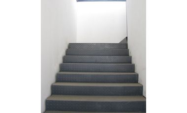 ARRIENDO Local Comercial 328 m2 en Valle Grande, Lampa