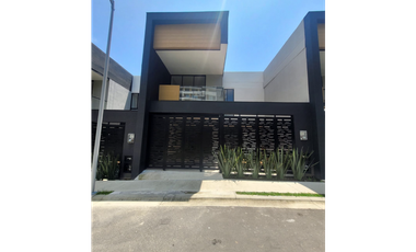 Casa en conjunto para la Venta en Cerritos,Pereira!!