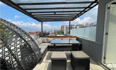 Penthouse dúplex con terraza, jacuzzi y la vista mas linda a Medellín