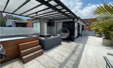 Penthouse dúplex con terraza, jacuzzi y la vista mas linda a Medellín