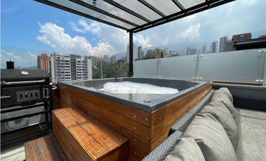 Penthouse dúplex con terraza, jacuzzi y la vista mas linda a Medellín
