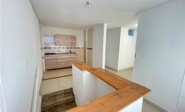 Casa bifamiliar de tres pisos en venta Barrio El Bosque Palmira Valle