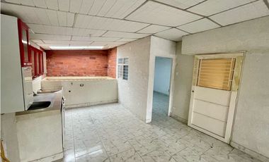 Casa bifamiliar de tres pisos en venta Barrio El Bosque Palmira Valle