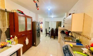 Casa bifamiliar de tres pisos en venta Barrio El Bosque Palmira Valle