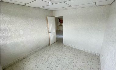 Casa bifamiliar de tres pisos en venta Barrio El Bosque Palmira Valle