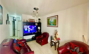 Casa bifamiliar de tres pisos en venta Barrio El Bosque Palmira Valle