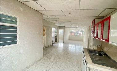 Casa bifamiliar de tres pisos en venta Barrio El Bosque Palmira Valle