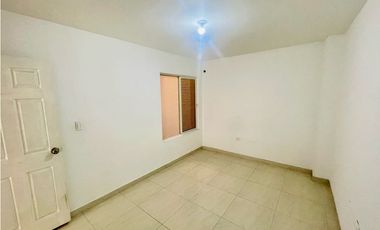 Casa bifamiliar de tres pisos en venta Barrio El Bosque Palmira Valle