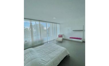 CASA MODERNA CON PISCINA 2.000m2 - PLAYA MENDOZA BARRANQUILLA