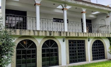 Casa en venta en Lomas de Tecamachalco!!!